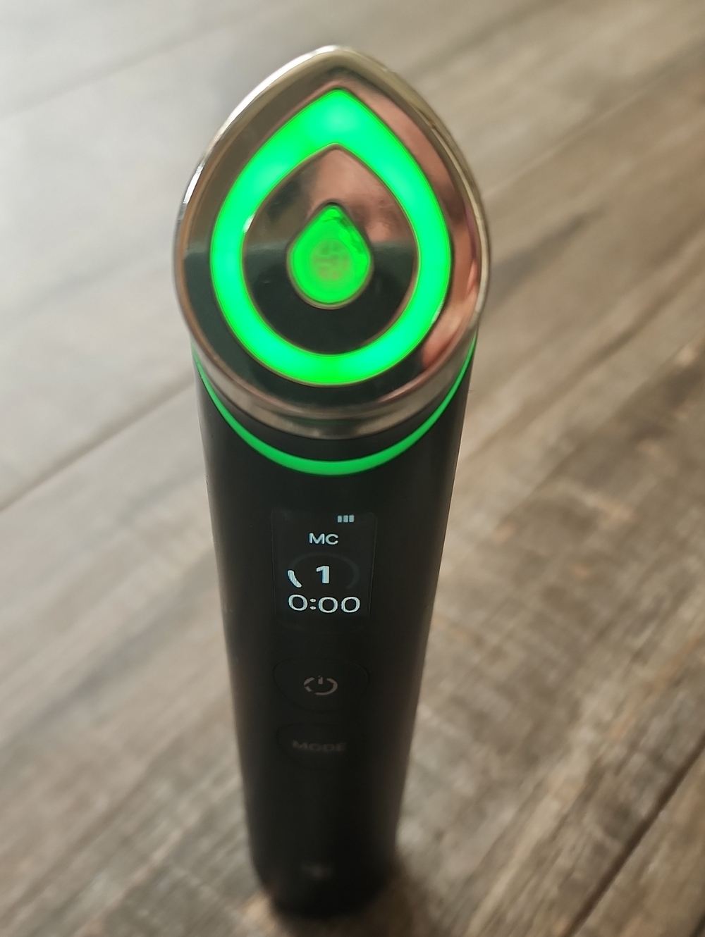 Medicube Age R Booster Pro + suprise bonuses - Picture 3 of 8